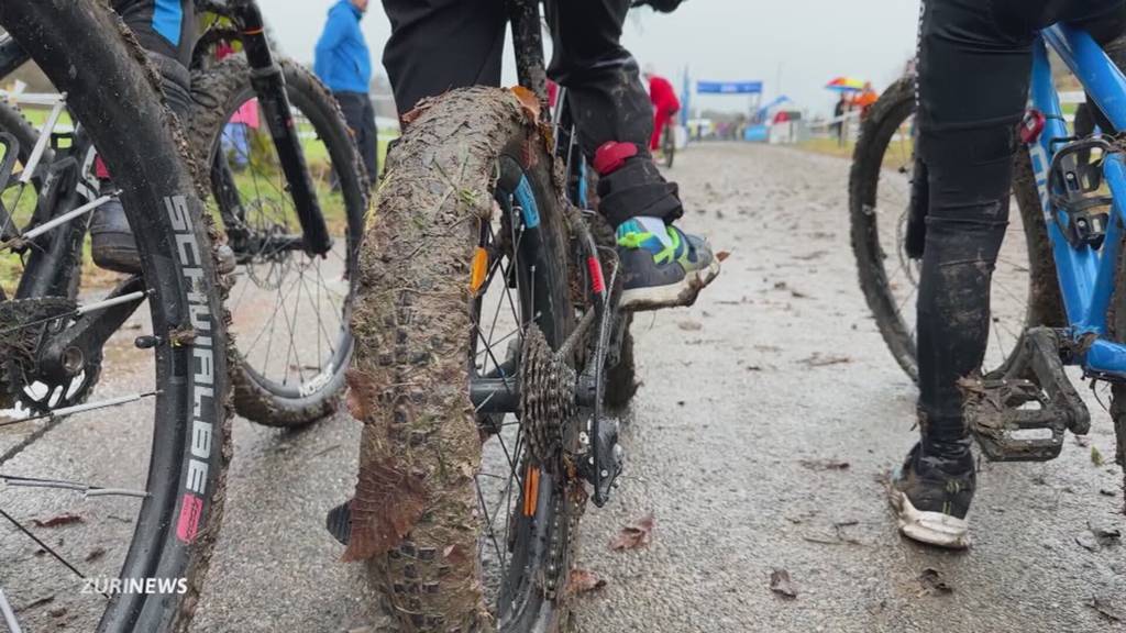 Schlammschlacht von Hittnau: Nachwuchs-Crosser trotzen tiefem Boden