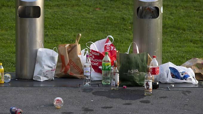 Parlament will schweizweites Littering-Verbot