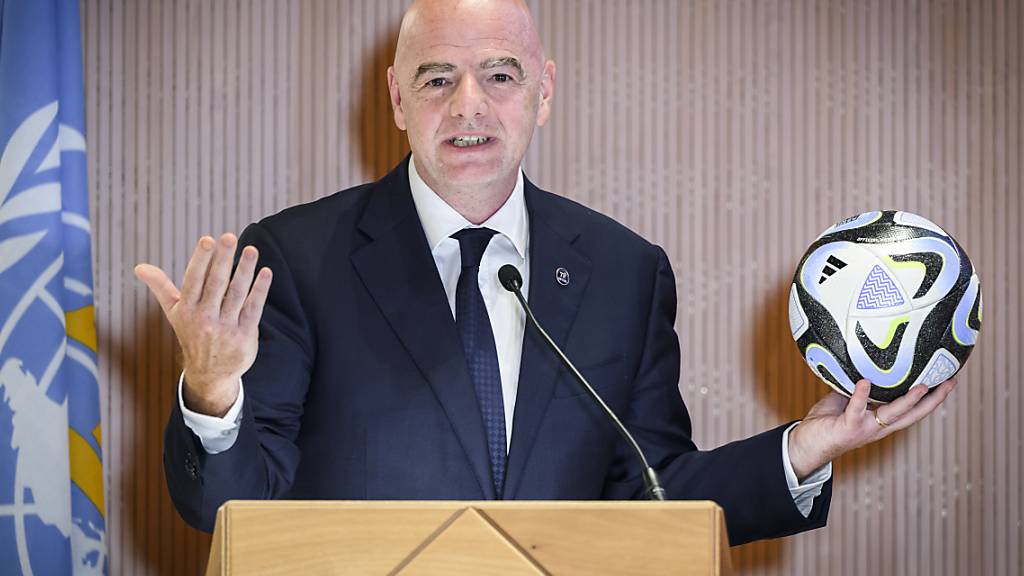 FIFA-Präsident Gianni Infantino will schnell konkrete Ergebnisse der Partnerschaft zwischen der Fifa und der WTO, damit die Baumwollanbauländer in Westafrika auch am Sportartikelmarkt beteiligt werden. (Archiv)