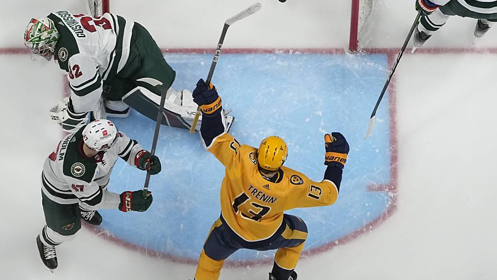 Roman Josi (nicht im Bild) trifft aus seitlicher Position zum 4:1 gegen die Minnesota Wild
