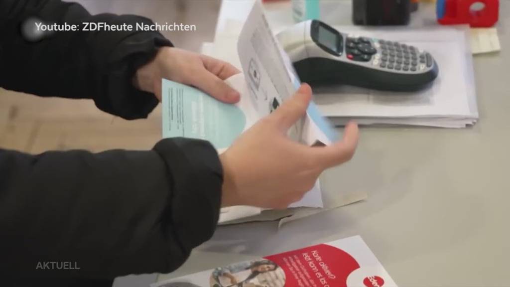 Bezahlkarte für Asylbewerber: Aargauer Regierung will Forderung vertieft prüfen