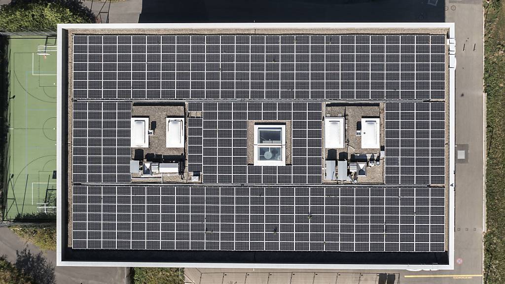  Bei Neubauten fordert die Energiekommission des Nationalrats eine Solarpflicht. 