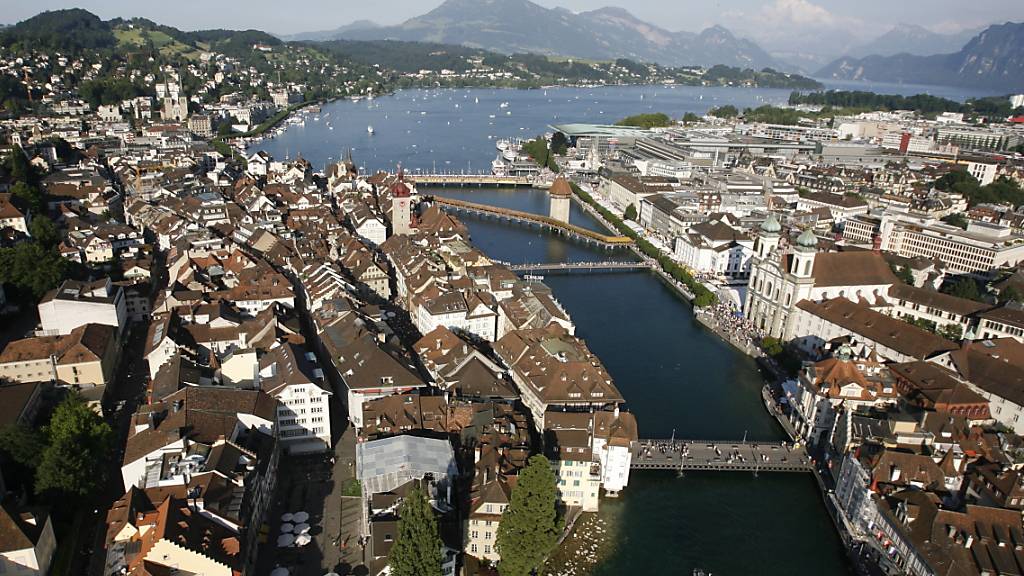 Dunkle Wolken scheint es am finanzpolitischen Himmel über Luzern keine zu geben. (Archivaufnahme)