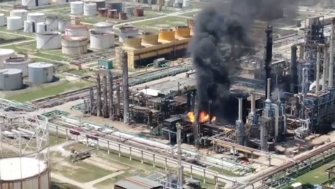 Explosion in Rumäniens grösster Ölraffinerie fordert ein Todesopfer