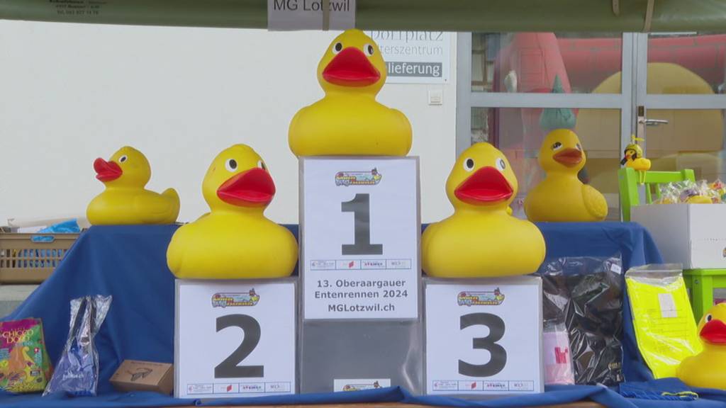 1'400 Badeenten kämpfen um Platz 1 in Lotzwil