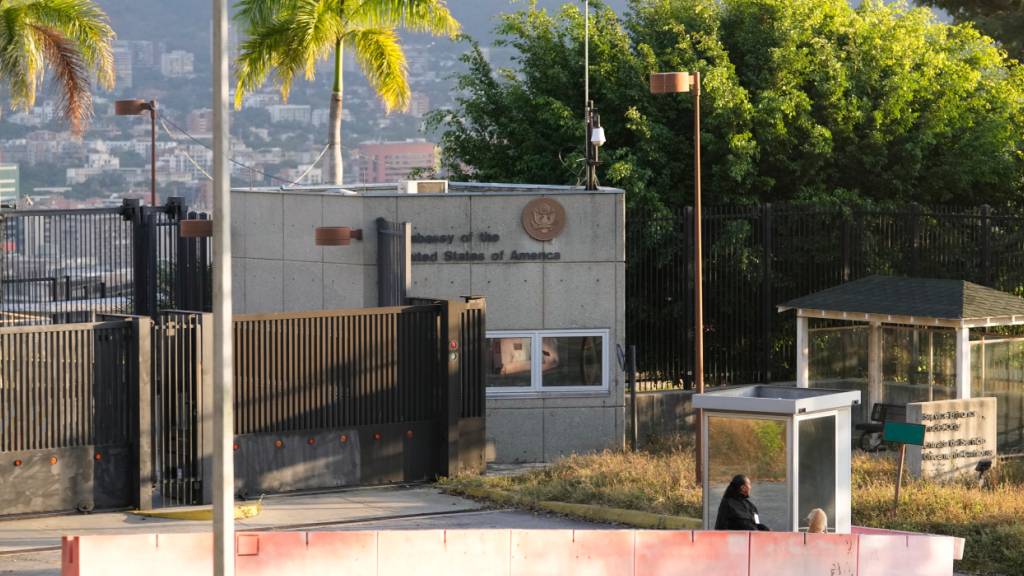 ARCHIV - Die US-Botschaft in Caracas. Foto: Matias Delacroix/AP/dpa