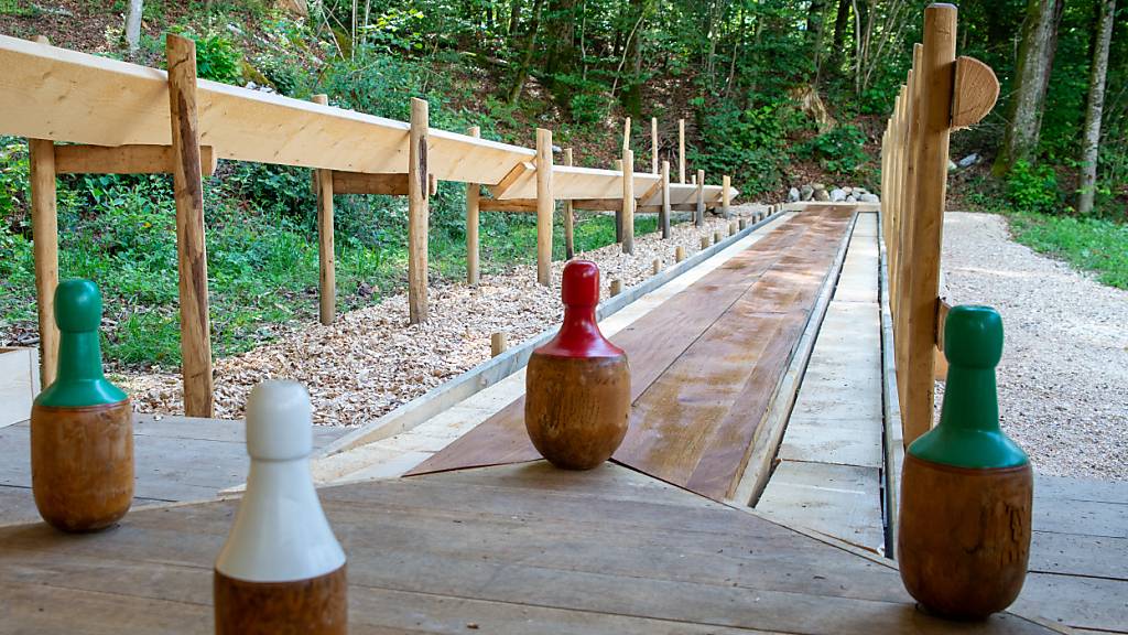 Kegeln wir früher: im Freilichtmuseum Ballenberg steht eine nachgebaute Neuenburger Kegelbahn.