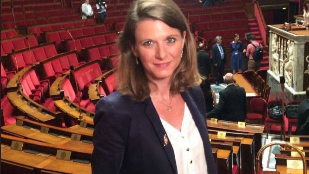 Wurde attackiert, als sie in Bagneux bei Paris Flugblätter auf einem Markt verteilte: die Abgeordnete Laurianne Rossi.