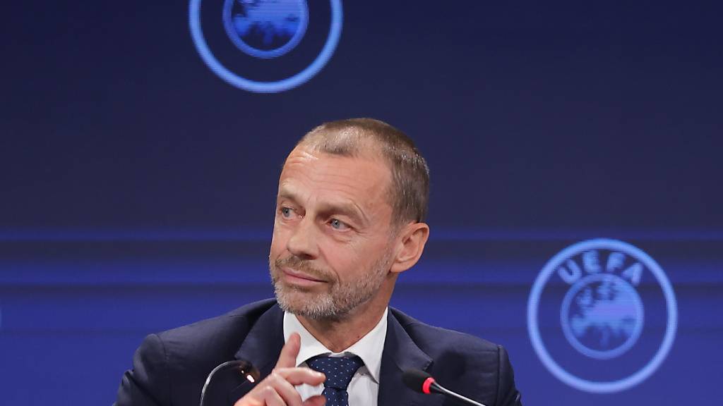Hebt den Mahnfinger: UEFA-Präsident Aleksander Ceferin schliesst eine Rückkehr Russlands in den internationalen Fussball vor dem Ende des Kriegs in der Ukraine aus