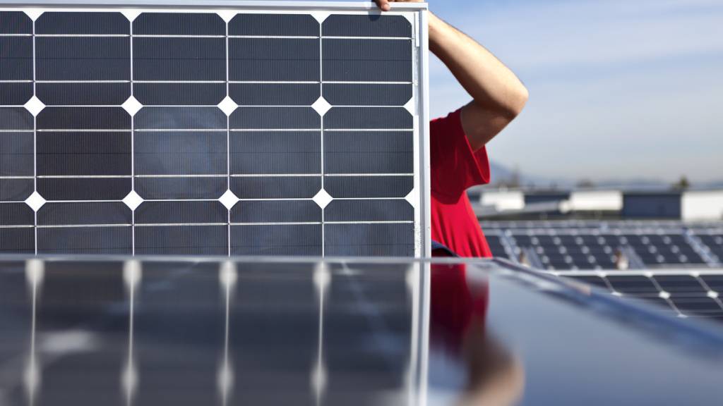 Brüssel will mit neuen Regeln im öffentlichen Beschaffungswesen unter anderem die Photovoltaik-Produktion in Europa stärken. (Symbolbild)