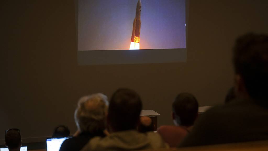 Am 14. April 2023 hob die Sonde in Richtung Jupiter ab - an der Universität Bern wurde der Start in einem Live-Stream beobachtet. (Archivbild)