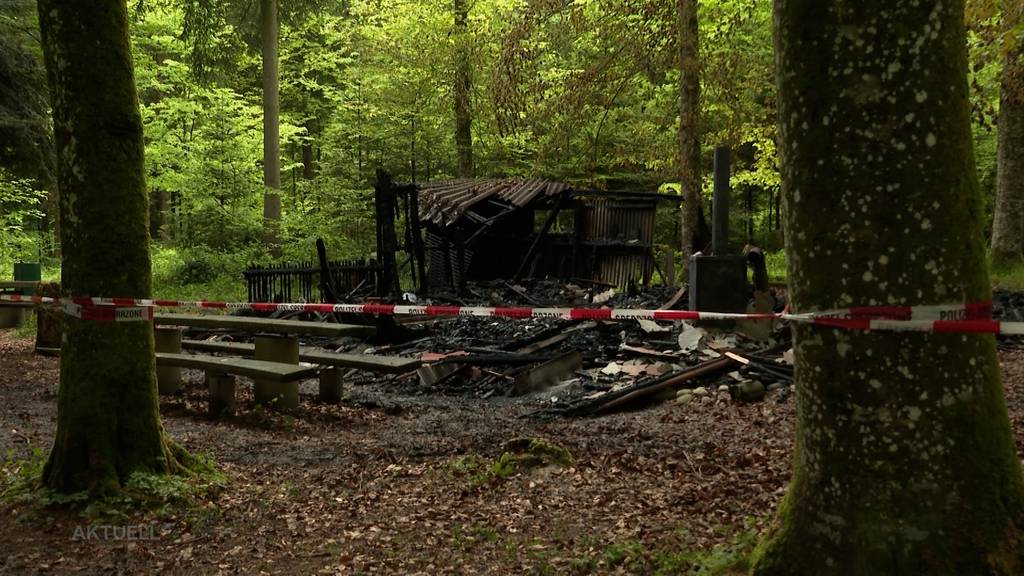 Nach Brand: Die Waldhütte in Halten darf nicht wieder aufgebaut werden