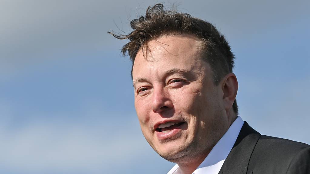 Tesla-Chef Elon Musk hat Tesla-Aktien im Wert von über 1 Milliarde US-Dollar verkauft. (Archivbild)