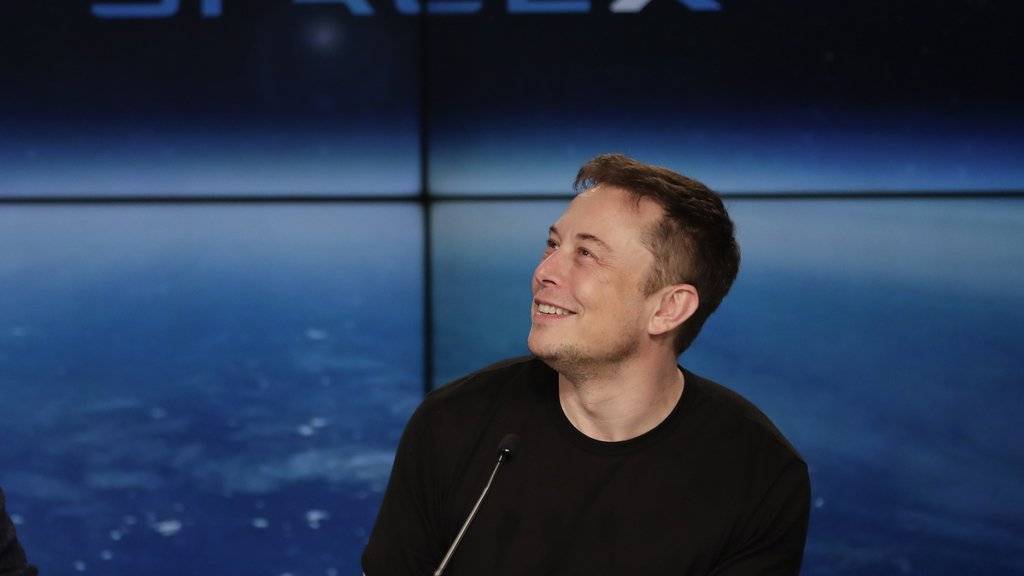 Tesla-Unternehmer Elon Musk hat am 1. April 2018 sein Unternehmen halb scherz-, halb ernsthaft aufs Korn genommen. (Archiv)