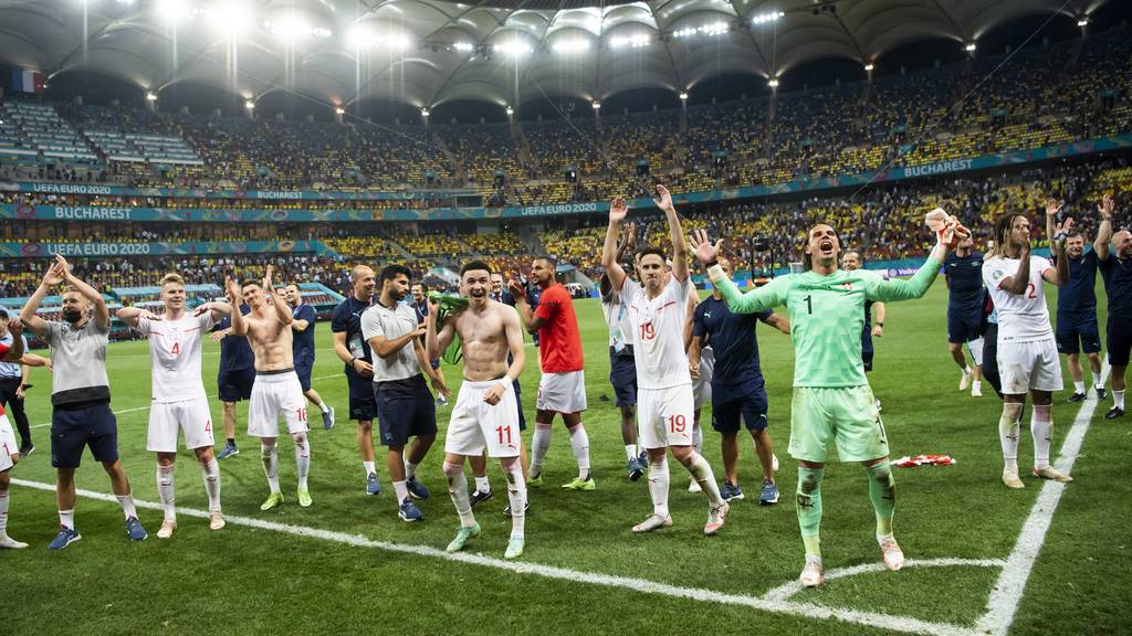 Die Schweizer Nati nach ihrem Sieg gegen Frankreich im Achtelfinal der Europameisterschaft 2020.