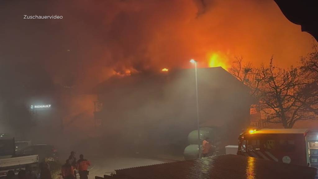 Bauernhaus brennt in Reutigen