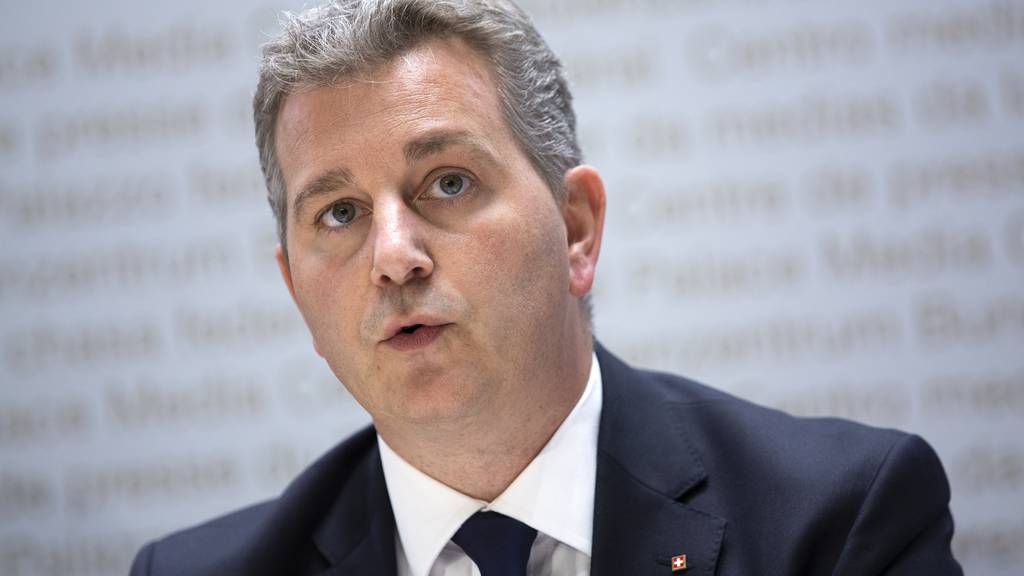 Der Tessiner Marco Chiesa soll Parteipräsident der SVP Schweiz werden und steht einer finanziellen Entschädigung des Postens positiv gegenüber.