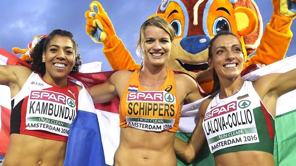 Dafne Schippers (Mitte) jubelt nach ihrem 100-m-Sieg mit Mujinga Kambundji und Ivet Lalova-Collio