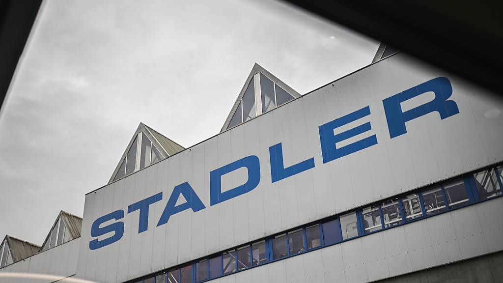 Stadler baut den ersten doppelstöckigen Batteriezug für den US-Mark. Mit den neuen Zügen werden veraltete Dieselzüge ersetzt. (Archivbild)