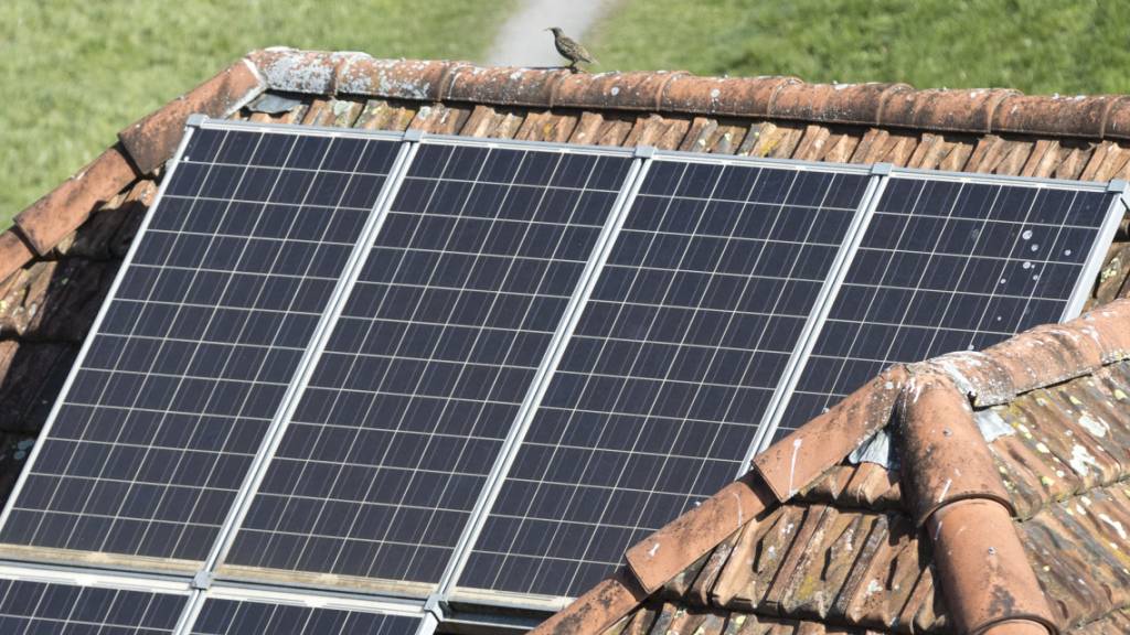 Mit den erhöhten Steuerabzügen sollen Solaranlagen gefördert werden.