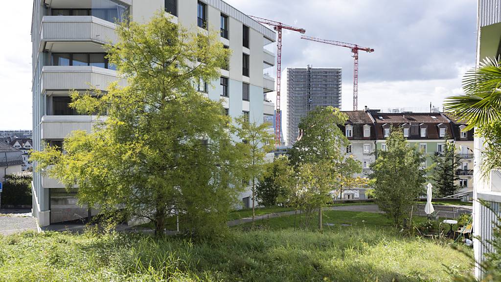 Die Bautätigkeit in der Stadt Zürich bleibt hoch. Nach Abbrüchen entstehen in der Regel mehr Wohnungen in den Neubauten. (Symbolbild)