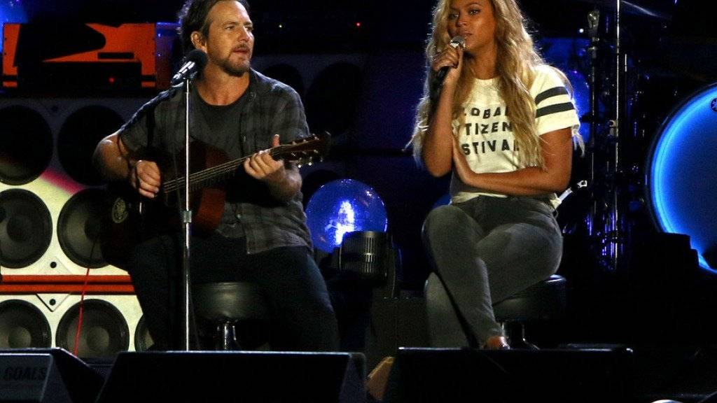 Eddie Vedder von Pearl Jam und Beyoncé auf dem Global Citizen Festival im Central Park