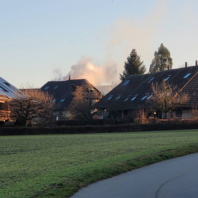 Doppeleinfamilienhaus nach Brand in Münchenbuchsee unbewohnbar
