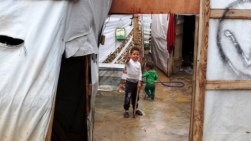 Ein syrisches Flüchtlingskind in einem Lager im Libanon (Symbolbild)