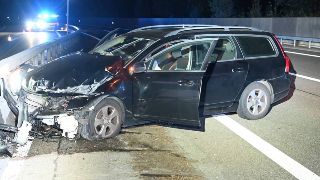 69-Jähriger Autolenker rammt Autobahnleitplanken bei Rheineck SG