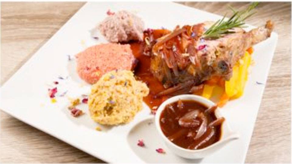 Kalbscarré an Balsamico-Portwein-Sauce