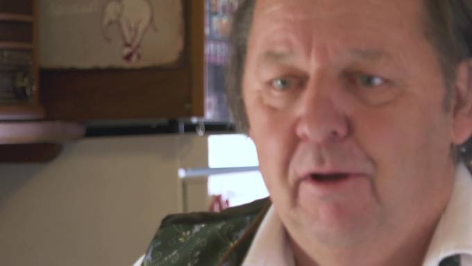 Beat Breu und seine Esel: Rad-Legende gibt Zirkus-Comeback