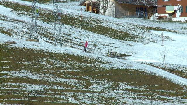 Rodeln statt Skifahren auf dem Atzmännig