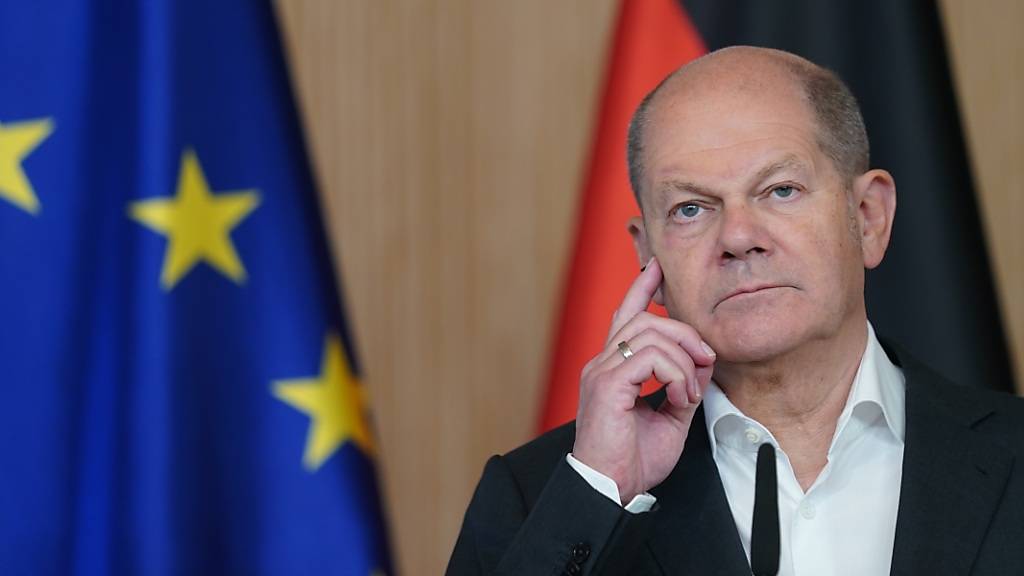 Bundeskanzler Olaf Scholz (SPD) nimmt an einer Pressekonferenz in Hamburg teil. Foto: Marcus Brandt/dpa