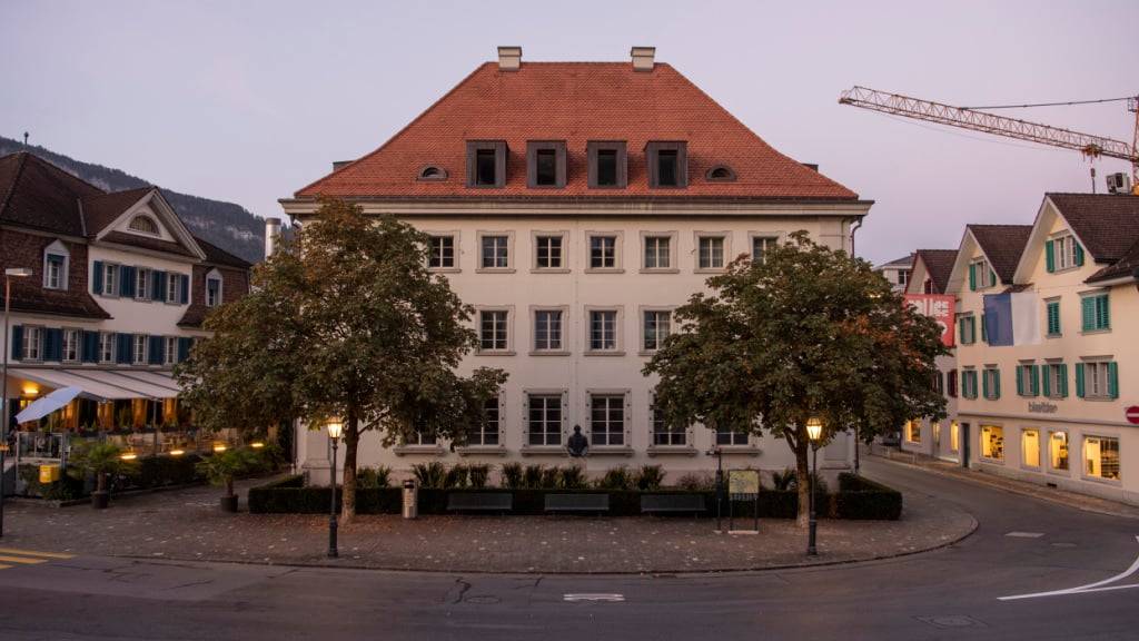 Die Akten im Nidwaldner Regierungsgebäude sollen leichter eingesehen werden können. (Archivaufnahme)