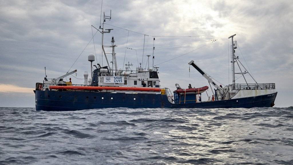 Italiens Innenminister Matteo Salvini will ein deutsches Schiff mit 64 geretteten Flüchtlingen nicht in italienische Hoheitsgewässer einlaufen lassen. (Fabian Heinz/Sea-eye.org via AP)