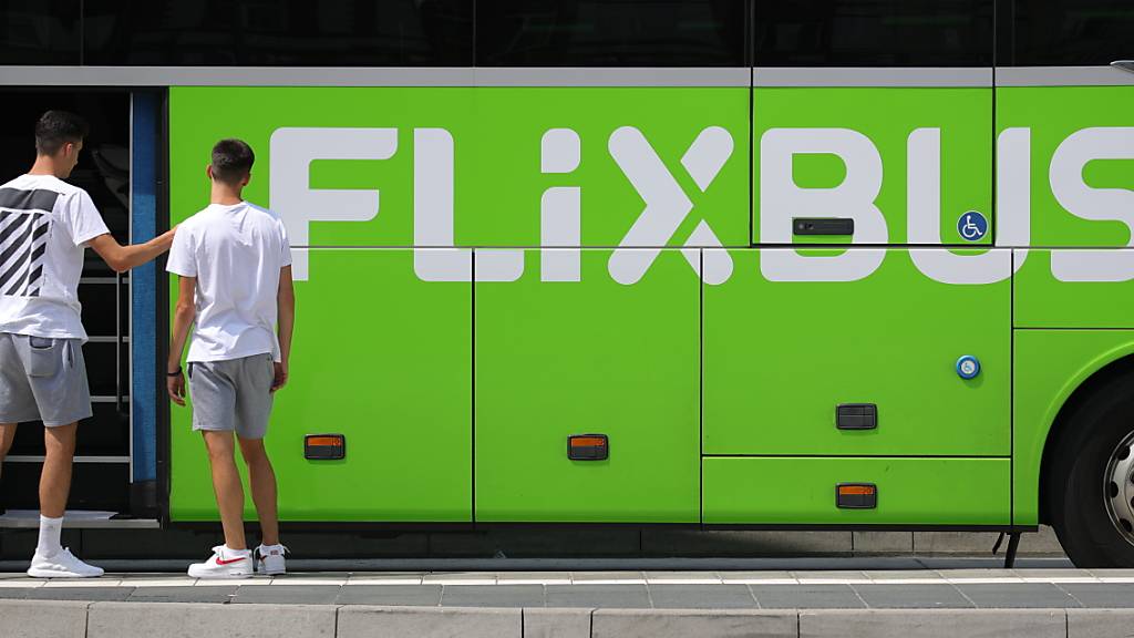 Beliebte Transportplattform: Die Nachfrage nach Flixbussen und -zügen ist im ersten Semester 2023 stark gewachsen. (Archivbild)