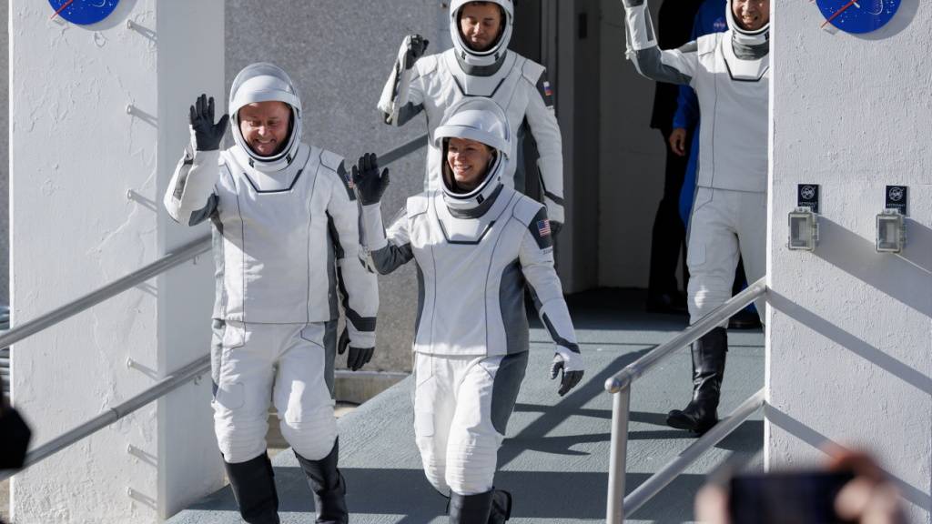 Die US-Raumfahrtbehörde NASA will die vorzeitige Rückholung einer vierköpfigen Astronauten-Besatzung von der Internationalen Raumstation ISS am kommenden Mittwoch beginnen. (Archivbild)