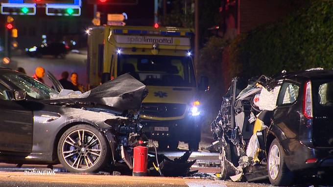 Mit 600-PS-BWM in Auto gecrasht – jetzt steht der Fahrer vor Gericht