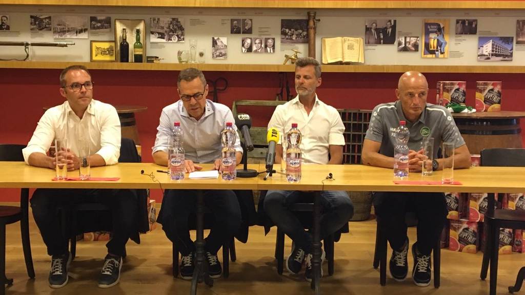 Mediensprecher Daniel Last, Präsident Matthias Hüppi, Sportchef Alain Sutter und Trainer Peter Zeidler.