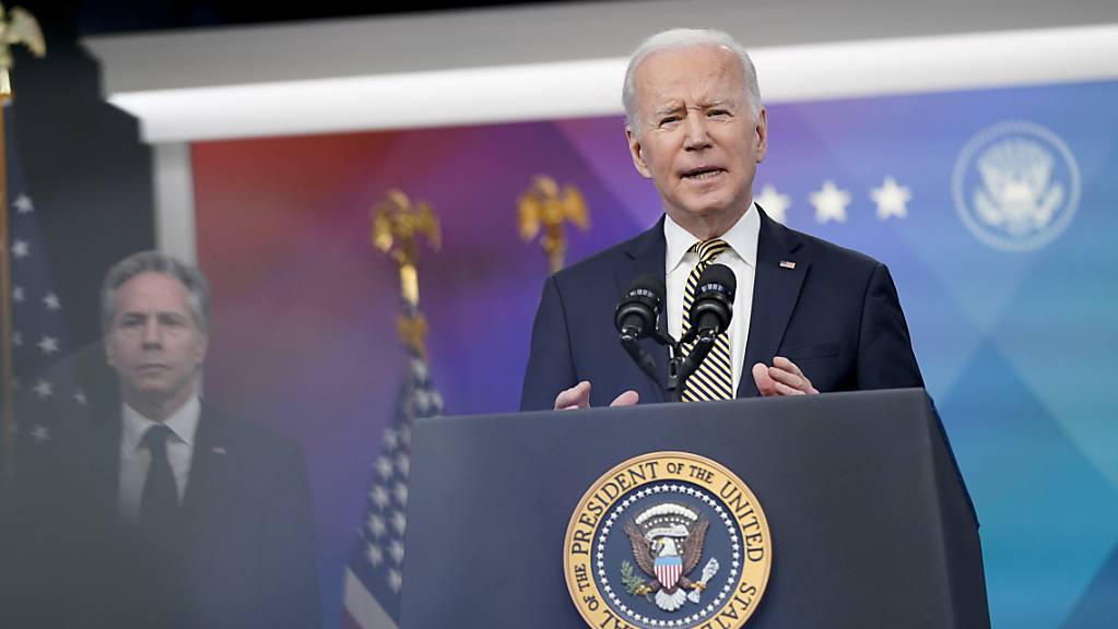 Joe Biden, Präsident der USA, spricht im South Court Auditorium auf dem Campus des Weißen Hauses in Washington über die zusätzliche Sicherheitshilfe, die seine Regierung der Ukraine gewähren wird. 
