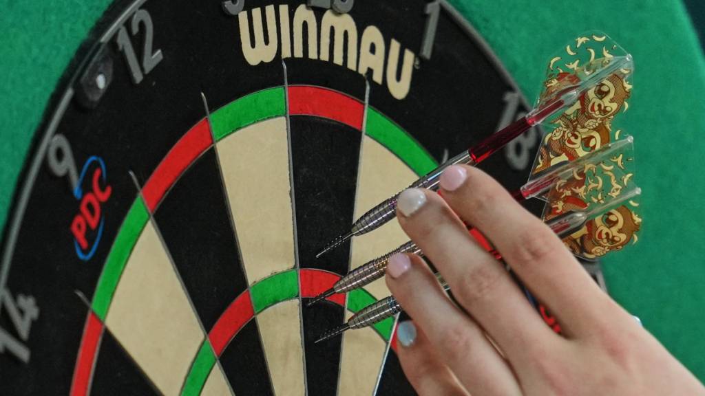 Beau Greaves gewinnt als erste Frau ein PDC-Turnier