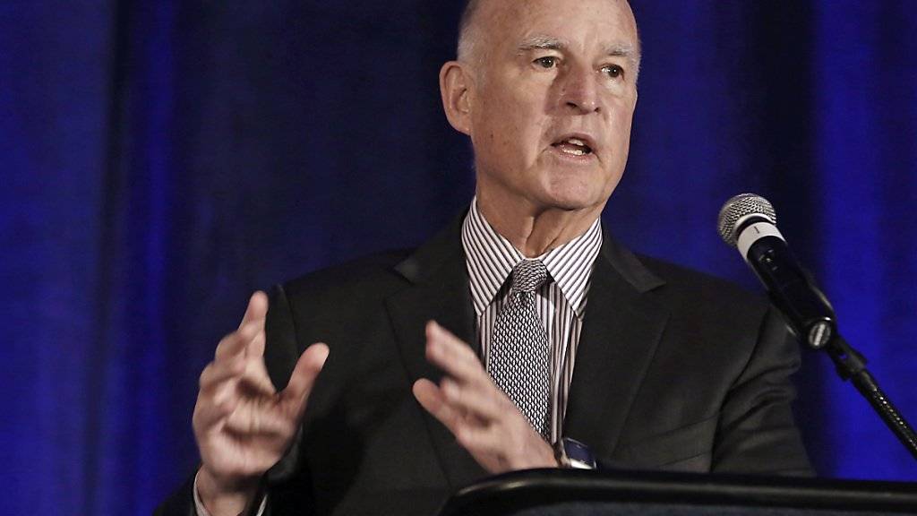 Der kalifornische Gouverneur Jerry Brown will lieber Tampons und Windeln besteuern als Süssigkeiten und ungesunde Erfrischungsgetränke.