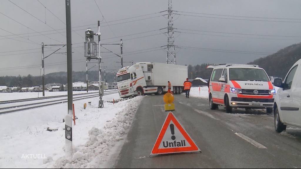 Schneeunfälle wegen Wintereinbruch