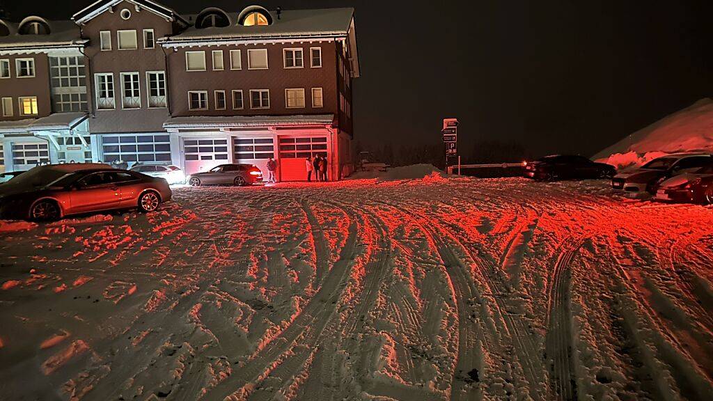 Schnee lockte am Wochenende Autofahrer zum Driften auf der Schwägalp ein.