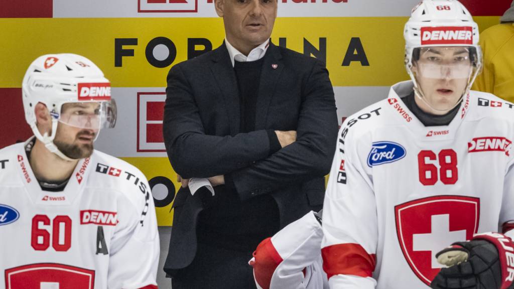 Jan Cadieux stand erstmals als Schweizer Nationalcoach bei einem Länderspiel an der Bande