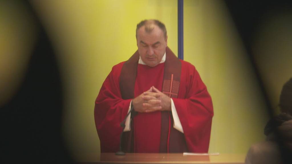 Wegen Missbrauchsfällen: Deutlich mehr Kirchenaustritte