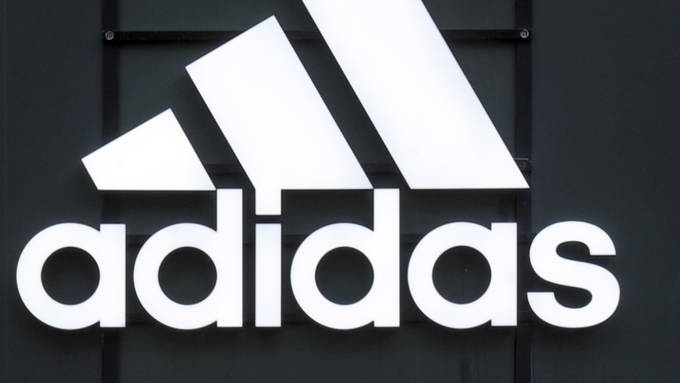 Adidas hebt nach Zugewinnen im ersten Quartal Umsatz-Prognose an