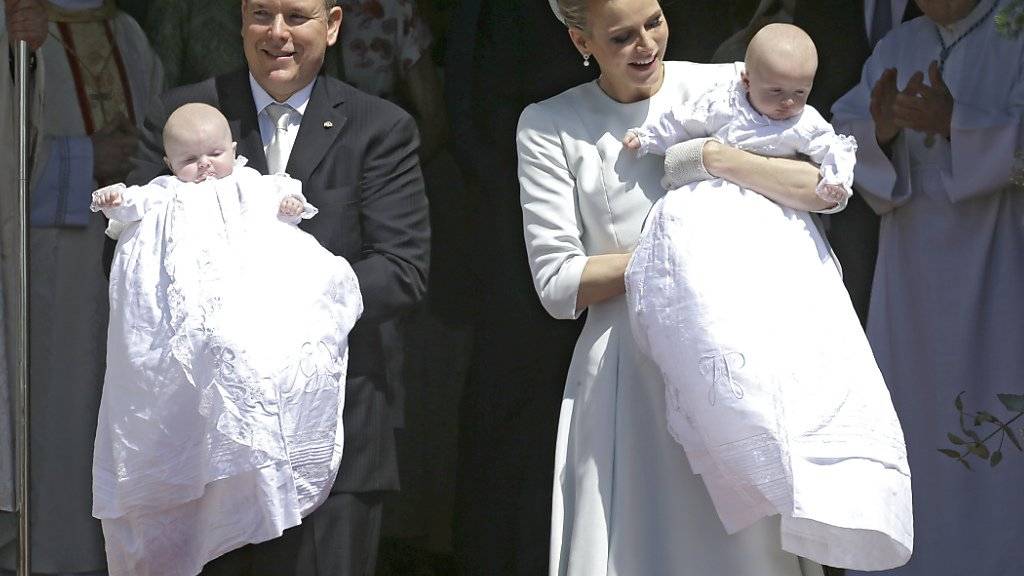 Albert II. von Monaco und seine Frau Charlene präsentierten ihre Zwillinge. Neben seinen beiden leiblichen Kindern hat der Fürst auch noch enehelichen Nachwuchs. (Archiv)