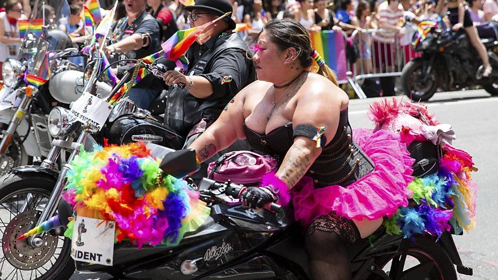 Motorisierte Teilnehmer der Gay Pride Parade in New York.