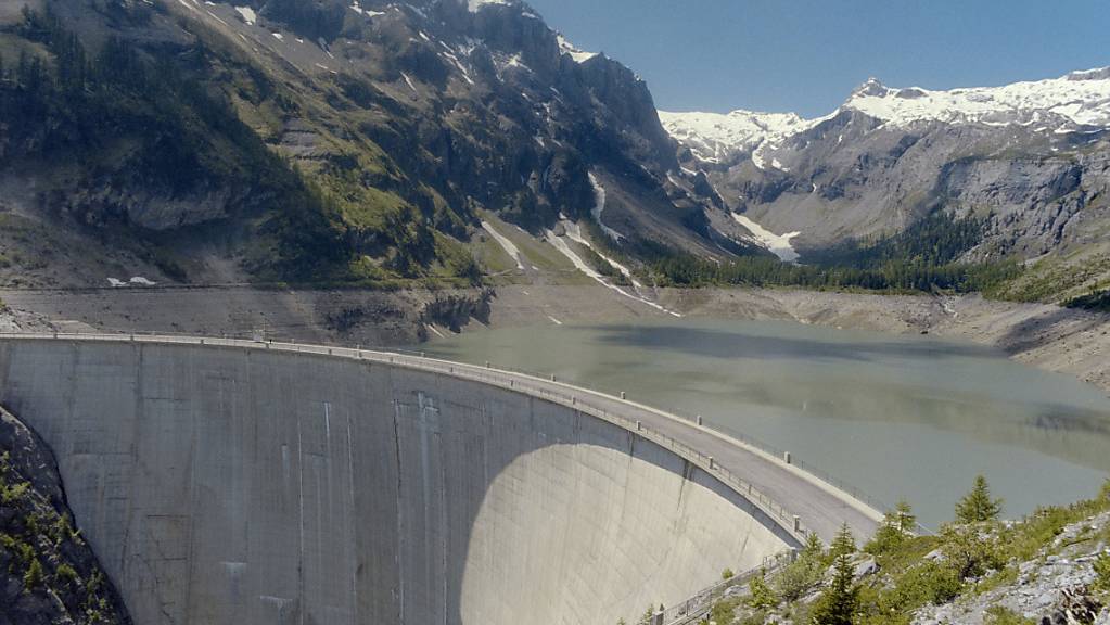 Der Nationalrat will die Umweltauflagen für Wasserkraftwerke lockern. (Archivbild)